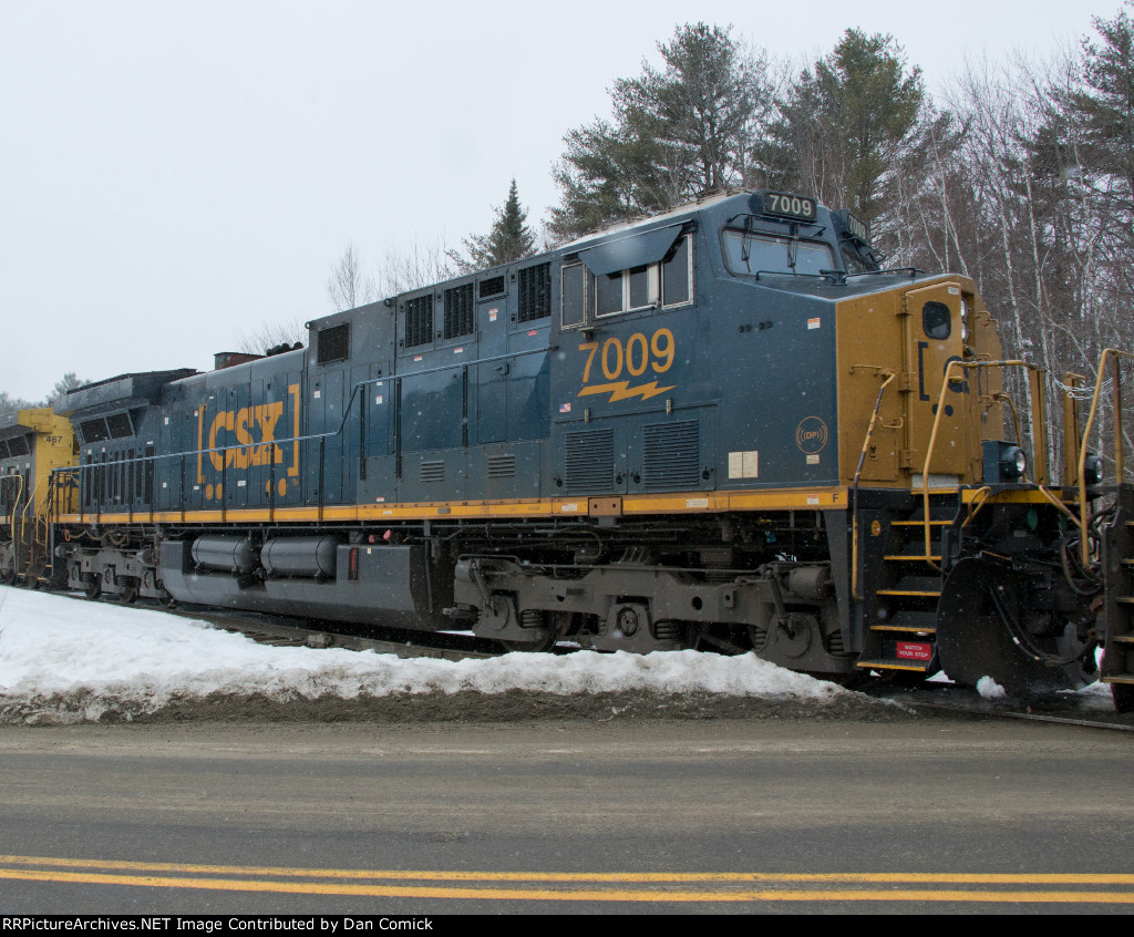 CSXT 7009